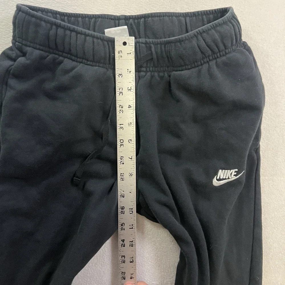 Nike Sportswear Club Sweatpants Men's Small Fleece Jogger Training DQ5191-010